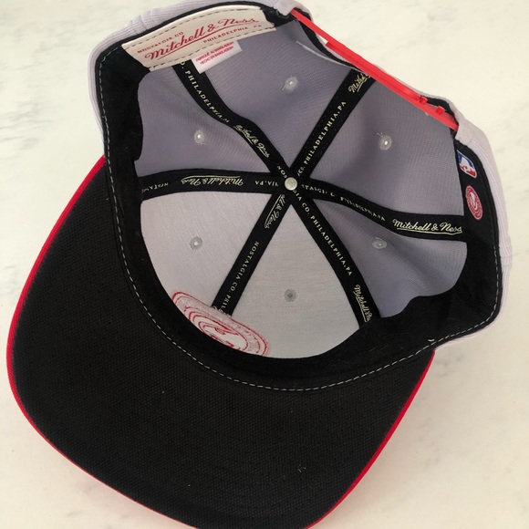 Mitchell & Ness Atlanta Hawks Snapback Hat - Picture 3 of 3